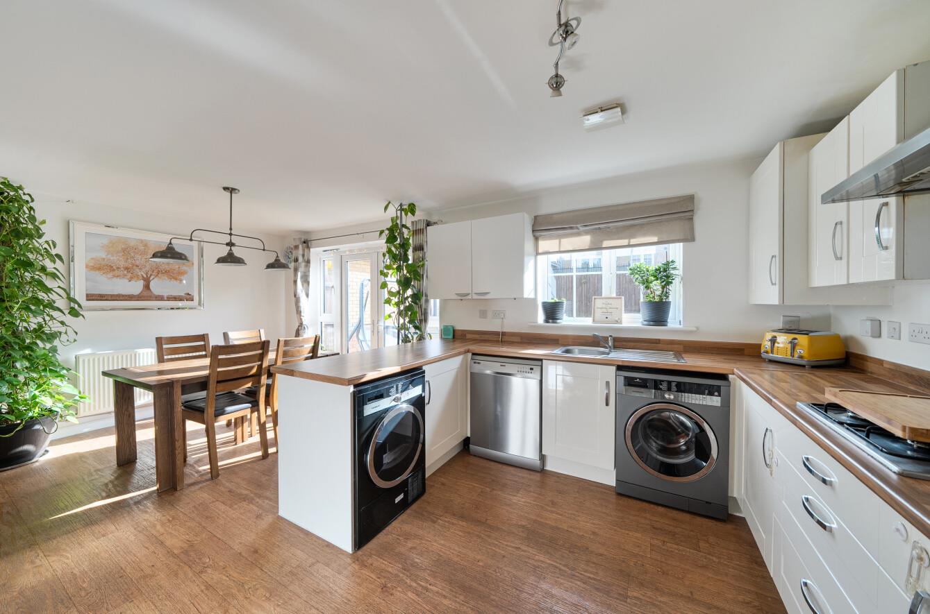 Cae Morfa, Neath, SA10 6EH